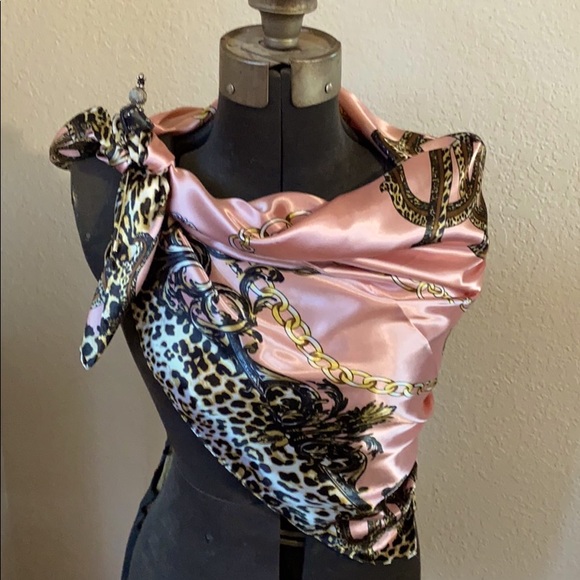 Scarf, bandanna, bufanda, shawl, wrap - Picture 1 of 4